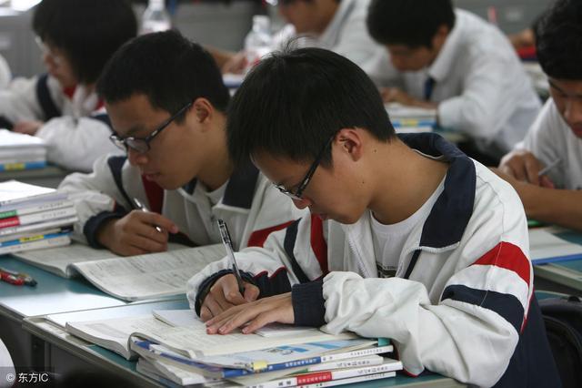 “孩子你還有70天”,高三家長的一番話,警醒了高三學生