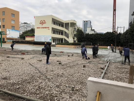 浙江三門小學毒跑道已鏟除 2人被免職5人被監察立案