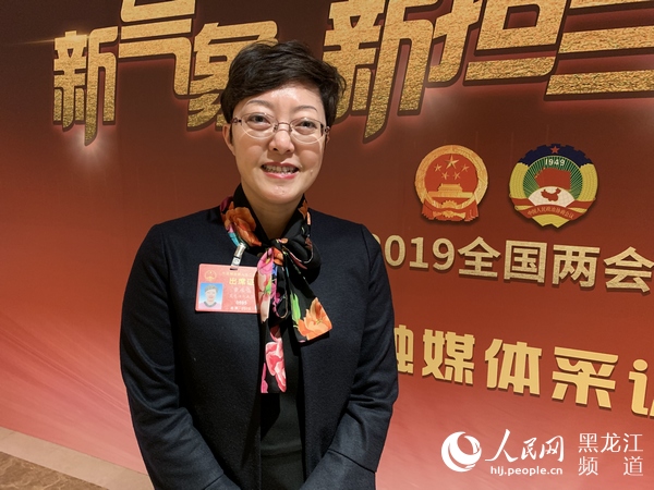 全國人大代表曹永鳴:加大教師隊伍培訓力度 優化教育發展環境