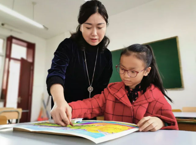 為何教師子女占盡優勢,卻很少成為“學霸”?原因不是智商低